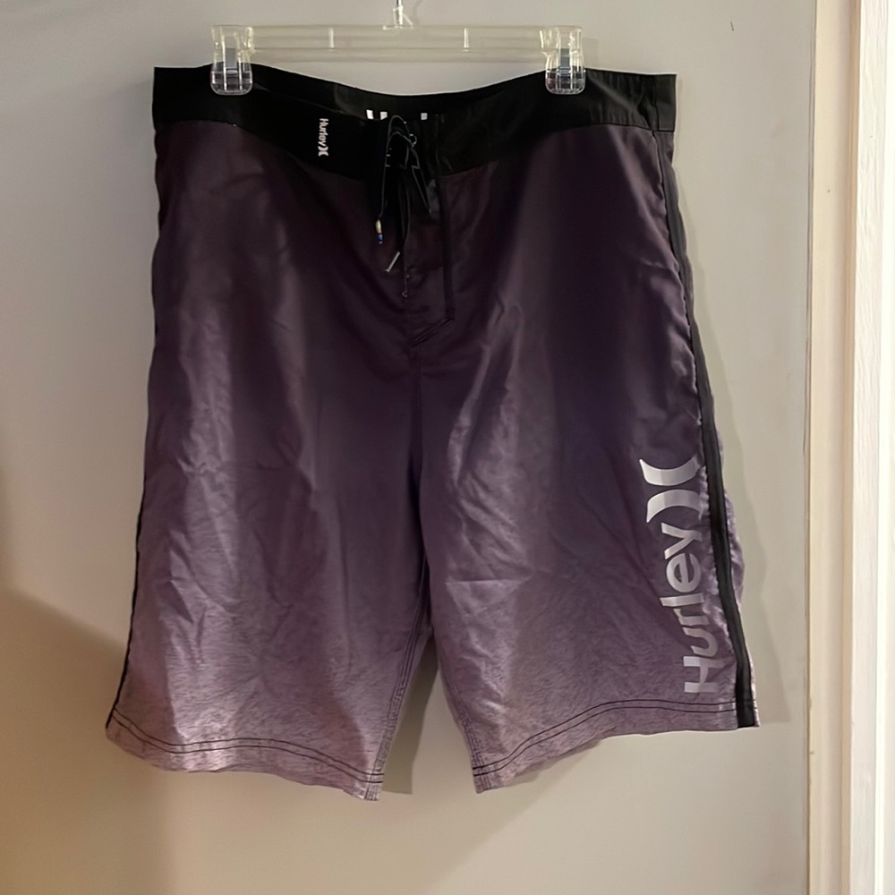 Hurley black to gray board shorts